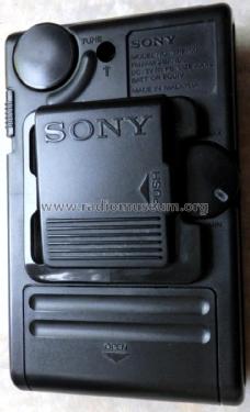 FM/AM Walkman SRF-60; Sony Corporation; (ID = 2917343) Radio