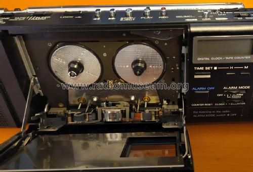 FM/MW/SW Stereo Cassette-Corder WA-8800; Sony Corporation; (ID = 2740913) Radio