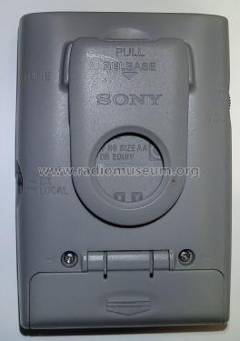 Walkman SRF-56; Sony Corporation; (ID = 2841519) Radio