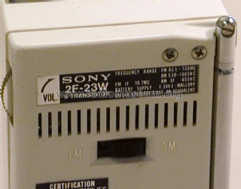 Solid State 9 Transistor 2F-23W; Sony Corporation; (ID = 2771497) Radio