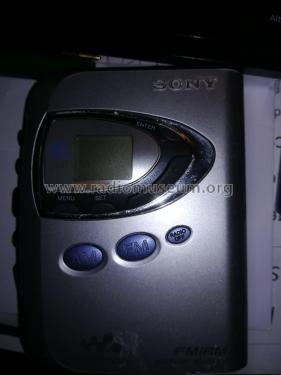 FM/AM Walkman WM-FX290; Sony Corporation; (ID = 2727729) Radio