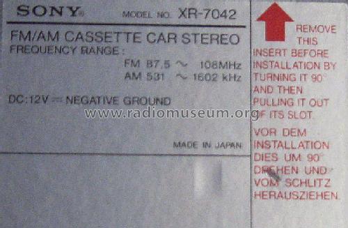 FM/AM Cassette Car Stereo XR-7042; Sony Corporation; (ID = 2038423) Car Radio