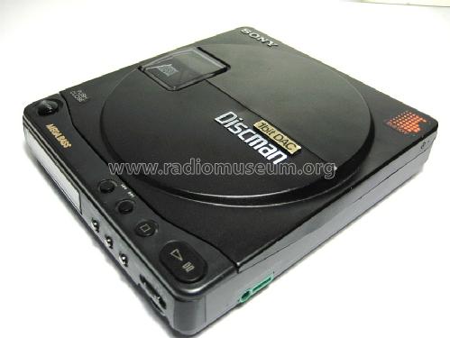 Discman - Mega Bass D-99 R-Player Sony Corporation; Tokyo, build