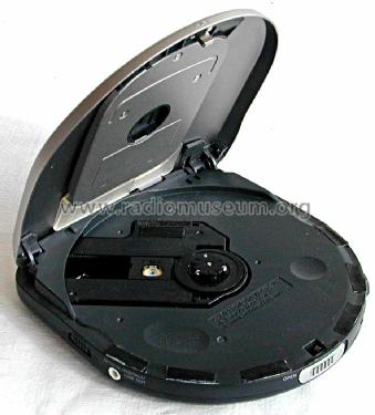 Discman ESP D465 R-Player Sony Corporation; Tokyo, build 2000