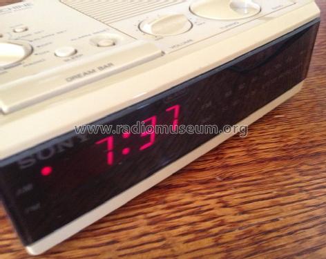 Dream Machine FM/AM Digital Clock Radio ICF-C3W; Sony Corporation; (ID = 1518890) Radio