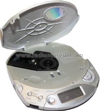 CD Walkman FM/ AM D-F201; Sony Corporation; (ID = 1494810) Radio