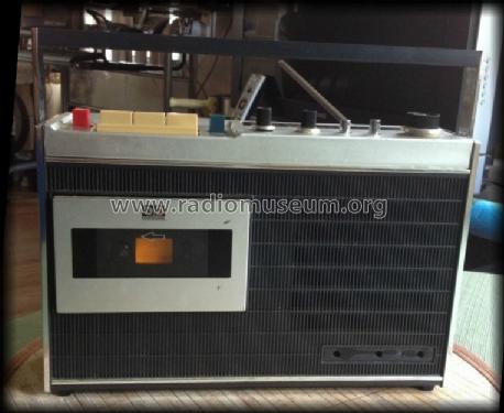 FM/AM Radio Cassette-Corder CFM-8000W; Sony Corporation; (ID = 1509388) Radio