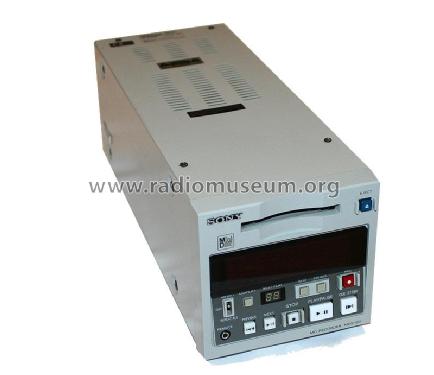 MiniDisc Recorder MDS-B3; Sony Corporation; (ID = 1976736) R-Player