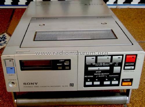 Portable Video Cassette Recorder SL-F1E + R-Player Sony