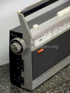 Super Sensitive 12 Transistor TFM-117DL; Sony Corporation; (ID = 1219264) Radio