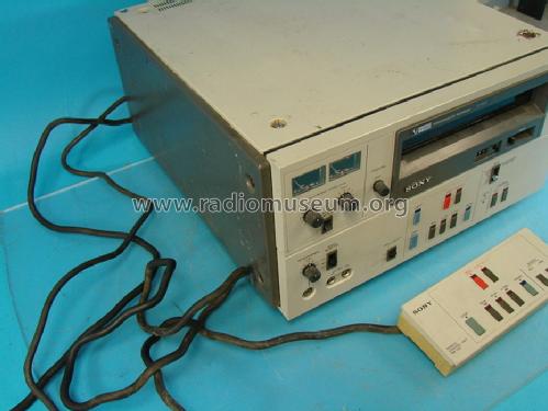 U-matic Videocassette Recorder VO-5600; Sony Corporation; (ID = 1422642) R-Player