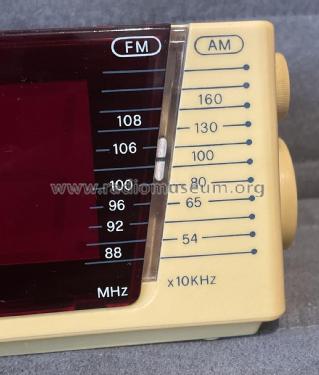 Radio Receiver 0123; Spartus Corporation; (ID = 2855877) Radio