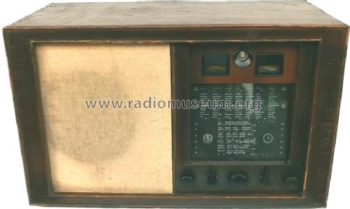 4555; Standard; Budapest (ID = 1290342) Radio