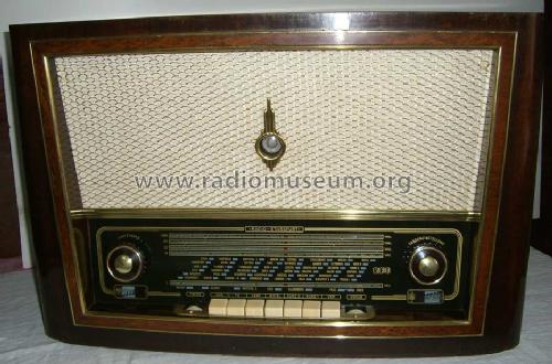 Traviata 8E151; Stern-Radio Staßfurt (ID = 399393) Radio