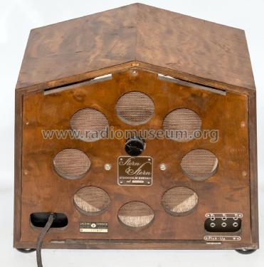 B32; Stern & Stern (ID = 2621529) Radio