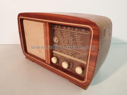 V521; Stern & Stern (ID = 1848919) Radio