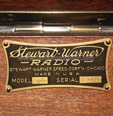 315; Stewart Warner Corp. (ID = 1402677) Radio