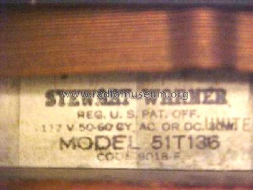 51T136 Code 9018-F; Stewart Warner Corp. (ID = 322205) Radio