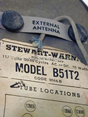 B51T2 Ch= 9044-B; Stewart Warner Corp. (ID = 1857935) Radio