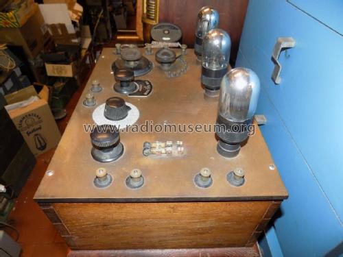 Three Valve Cabinet Receiver No. 517; Sullivan, H.W., (ID = 2784941) Radio