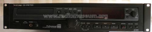 Tascam CD Rewritable Recorder CD-RW750; TEAC; Tokyo (ID = 2250364) R-Player