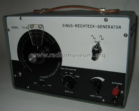 Audio Generator TE-22; Tech Instruments Co. (ID = 2603842) Equipment