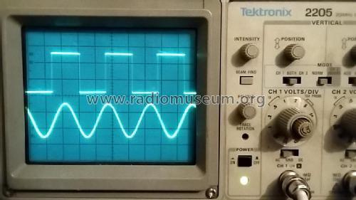 20MHz Two Channel Oscilloscope 2205; Tektronix; Portland, (ID = 2874149) Equipment