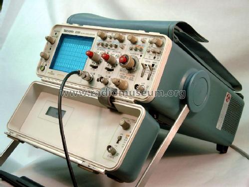 100 MHz Oscilloscope 2336; Tektronix; Portland, (ID = 258432) Equipment