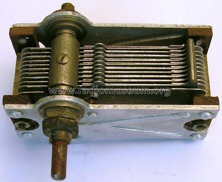 Variable capacitor Y-1; Telefongyar, Terta (ID = 1042336) Bauteil