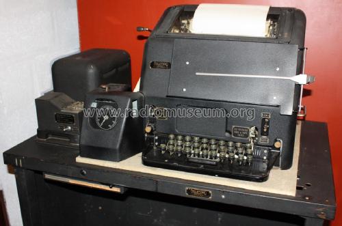 Model 19 ; Teletype Corporation (ID = 2534313) Morse+TTY