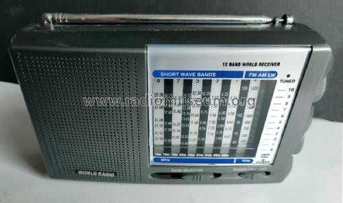 World Band Radio RAD-108; Tesco brand (ID = 2827300) Radio
