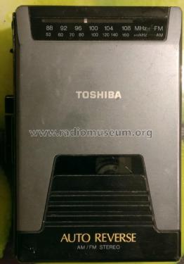 AM FM Stereo Radio Cassette Player KT-4031; Toshiba Corporation; (ID = 2132356) Radio