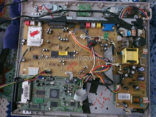 LCD Colour TV 15V330DG; Toshiba Corporation; (ID = 2680005) Television