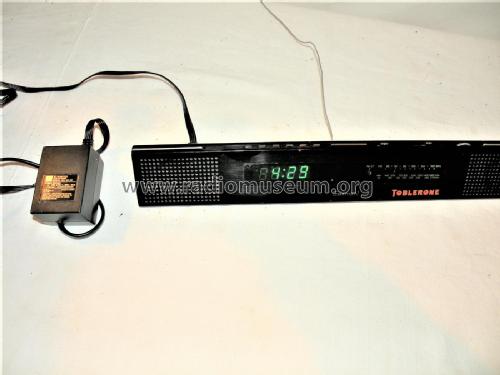 Stereo Electronic Clock Radio CR-3000; Toshiba Corporation; (ID = 2235772) Radio