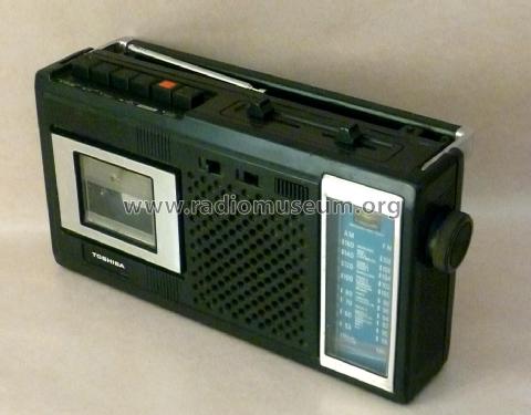 RT2300; Toshiba Corporation; (ID = 1832611) Radio