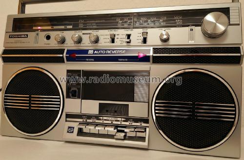 Stereo Radio Cassette Recorder RT-170S; Toshiba Corporation; (ID = 2834384) Radio