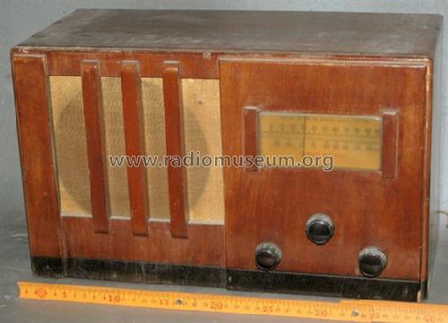 Toyota K-2-C; Toyota Motor Co., (ID = 742056) Radio