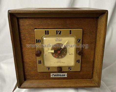 Radio & Electric Clock Combination 5182A; Trav-Ler Karenola (ID = 2822384) Radio