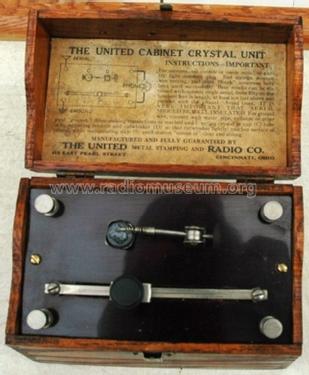 United Cabinet Crystal Set ; United Metal (ID = 1064949) Crystal