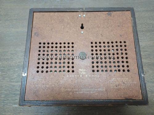 8 Transistor 2 Band 2 Speaker UR-804; United Royal Radio & (ID = 2958884) Radio