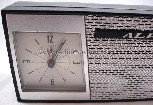 Six Transistor Clock Radio ; Alpha Nippon Alpha (ID = 1465818) Radio