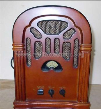 AM-FM Cathedral Radio ML-268A; Unknown - CUSTOM (ID = 1989986) Radio