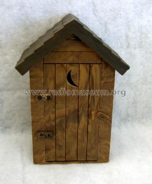 Country Music 'Outhouse' Japan 595; Unknown - CUSTOM (ID = 1721988) Radio