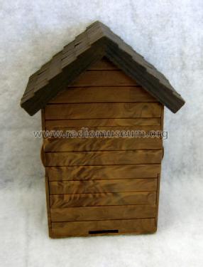 Country Music 'Outhouse' Japan 595; Unknown - CUSTOM (ID = 1721991) Radio