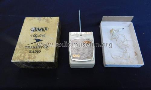 Domex Skylark 2 Transistor Boy's Radio ATR-25; Unknown - CUSTOM (ID = 2952896) Radio