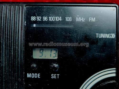 FM Radio D ; Unknown - CUSTOM (ID = 2720881) Radio