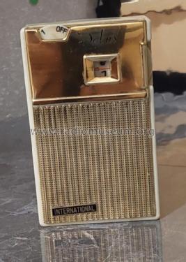 International De luxe HiFi Six Transistor AK-660; Unknown - CUSTOM (ID = 3096941) Radio