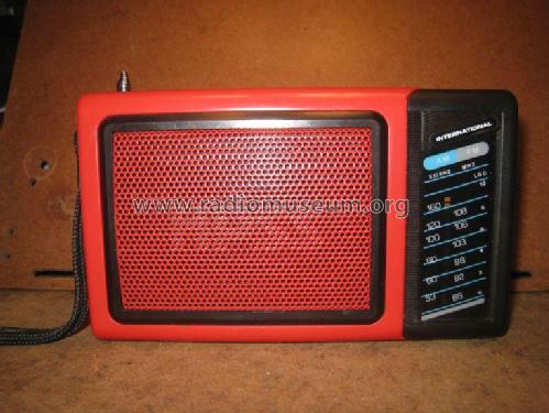 International OA882; Unknown - CUSTOM (ID = 1925796) Radio