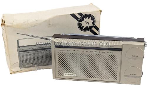 International PR-105; Unknown - CUSTOM (ID = 2896209) Radio