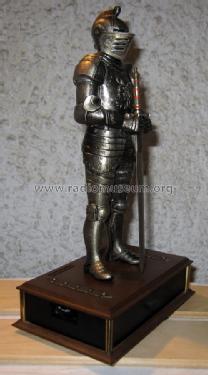 Knight statue ; Unknown to us - (ID = 1606061) Radio